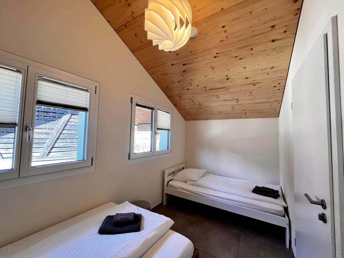 Beim Brunnen Apartamento Gsteigwiler Exterior foto