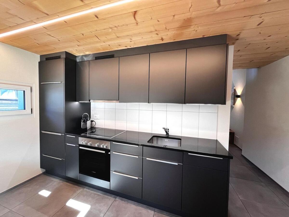 Beim Brunnen Apartamento Gsteigwiler Exterior foto
